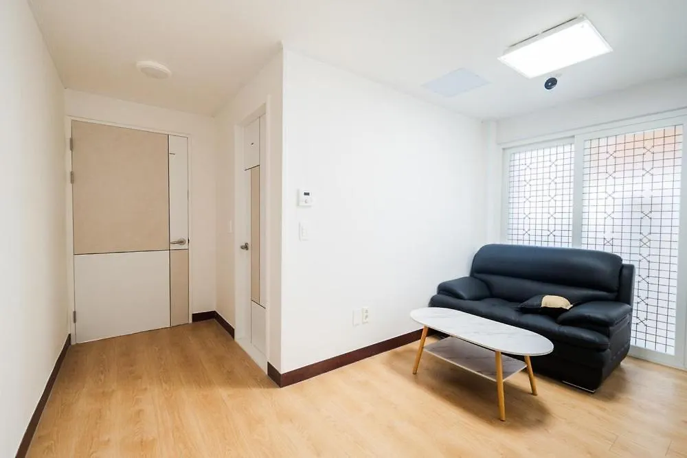 Guest house Backrokdam Pension Jeju